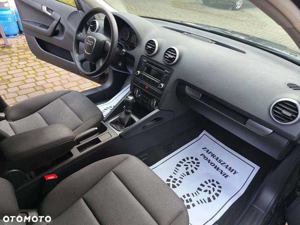 Audi A3 Sportback 1.6 Attraction - 19