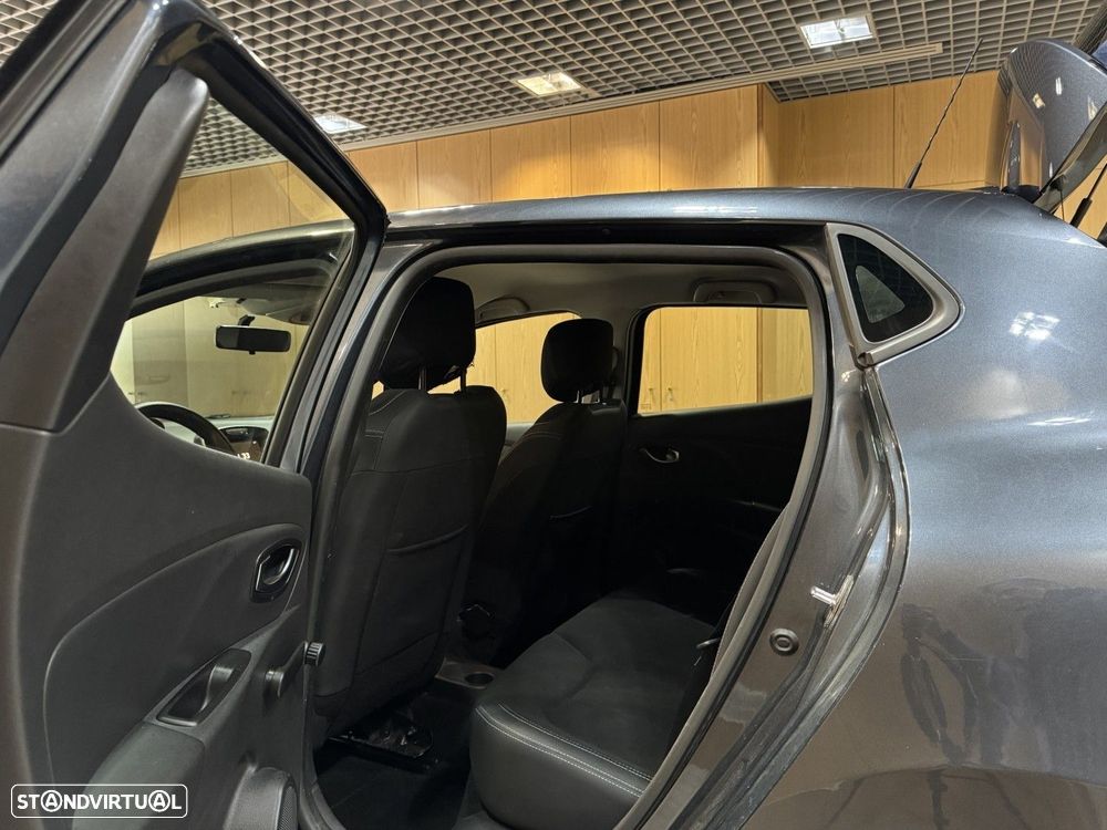 Renault Clio 1.5 dCi Comfort - 25