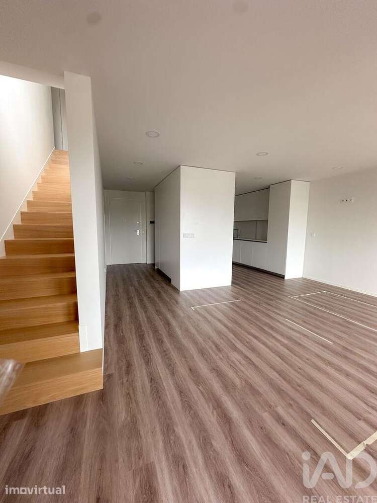 Duplex T2 em Feitosa de 62,5 m2 - Grande imagem: 3/17
