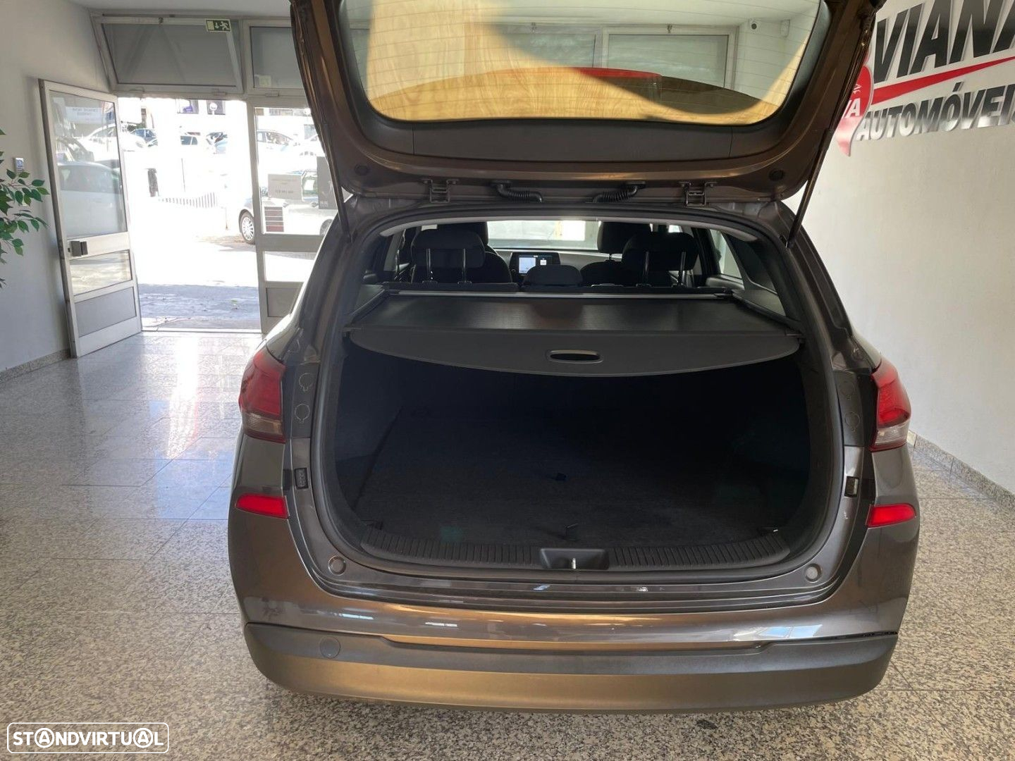 Hyundai i30 SW 1.6 CRDi Comfort+Navi - 29