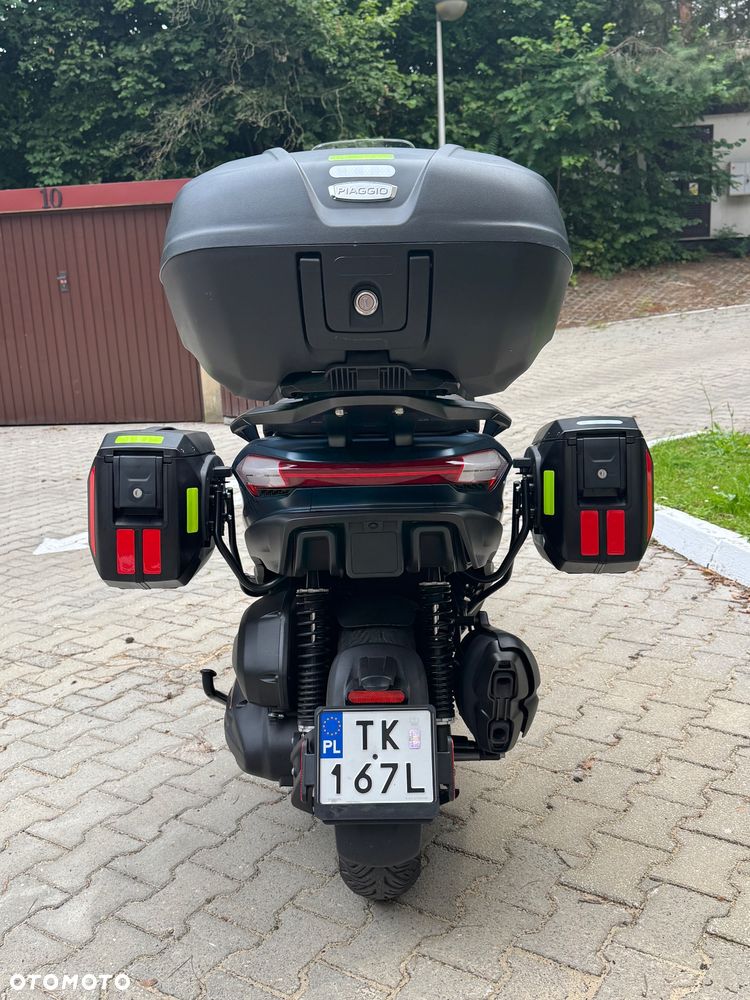 Piaggio MP-3 - 14