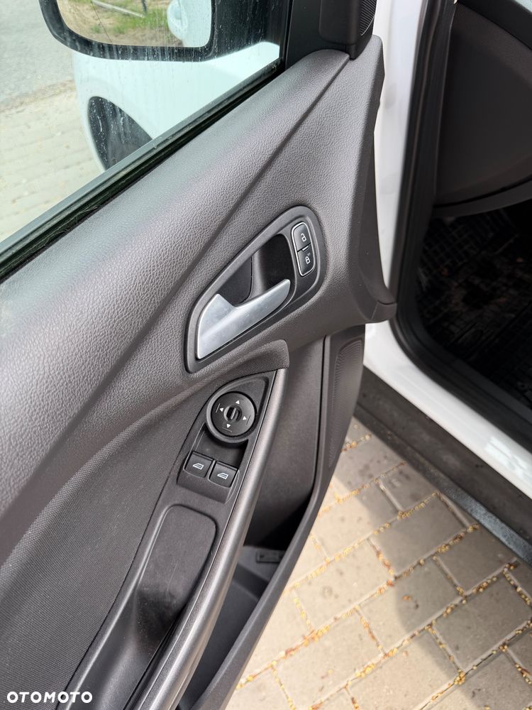 Ford Focus 1.0 EcoBoost Trend - 11