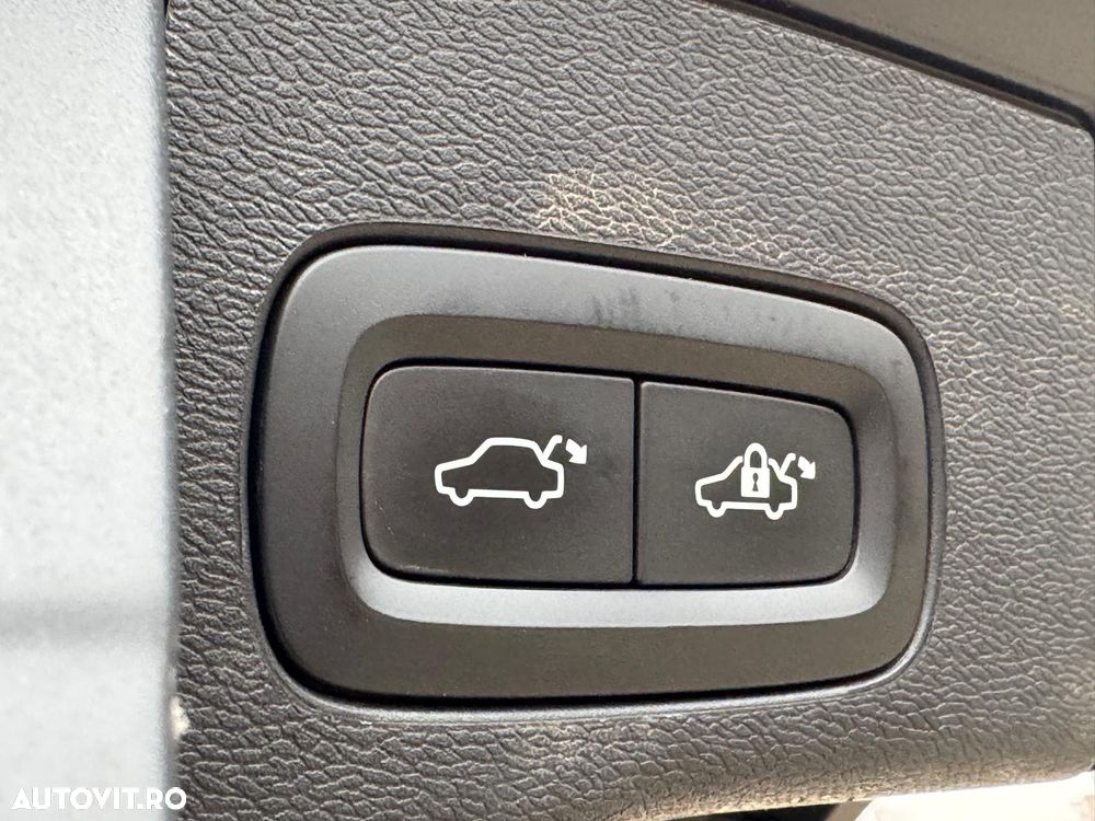 Volvo XC 60 D4 AWD Geartronic Inscription - 32