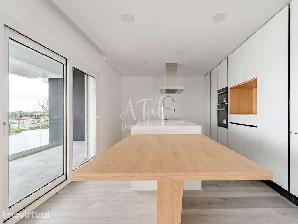 Moradia T4 Geminada Nova - Moderna, Confortável - Grande imagem: 3/39