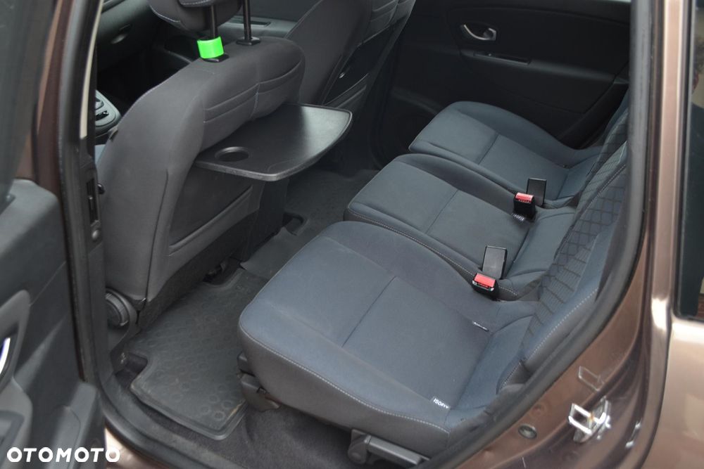 Renault Scenic 1.5 dCi Privilege - 13