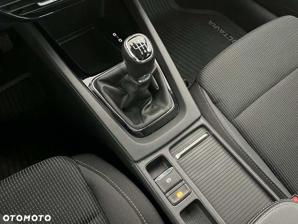 Skoda Octavia 1.5 TSI ACT Ambition - 33