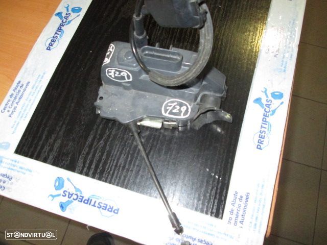 Fecho 009159 RENAULT LAGUNA 2006 FE 6 Pinos - 1