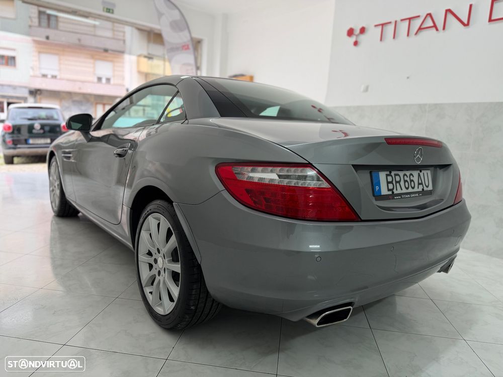 Mercedes-Benz SLK 200 (BlueEFFICIENCY) - 4