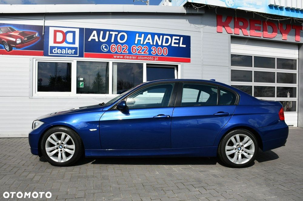 BMW Seria 3 318i - 12