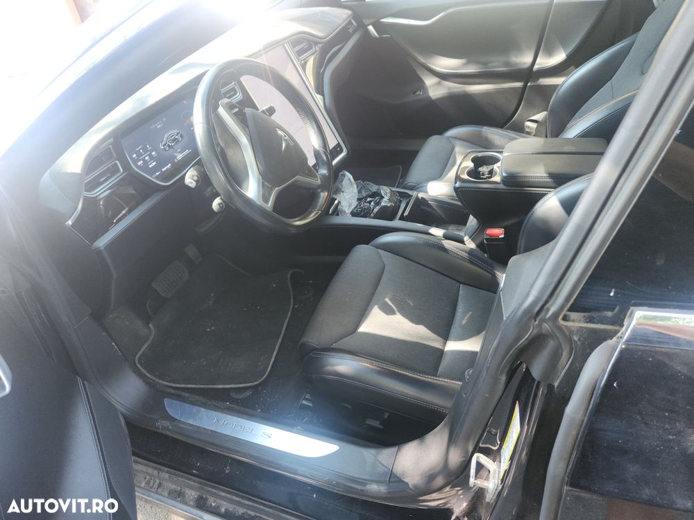 Tesla Model S Performance - 6