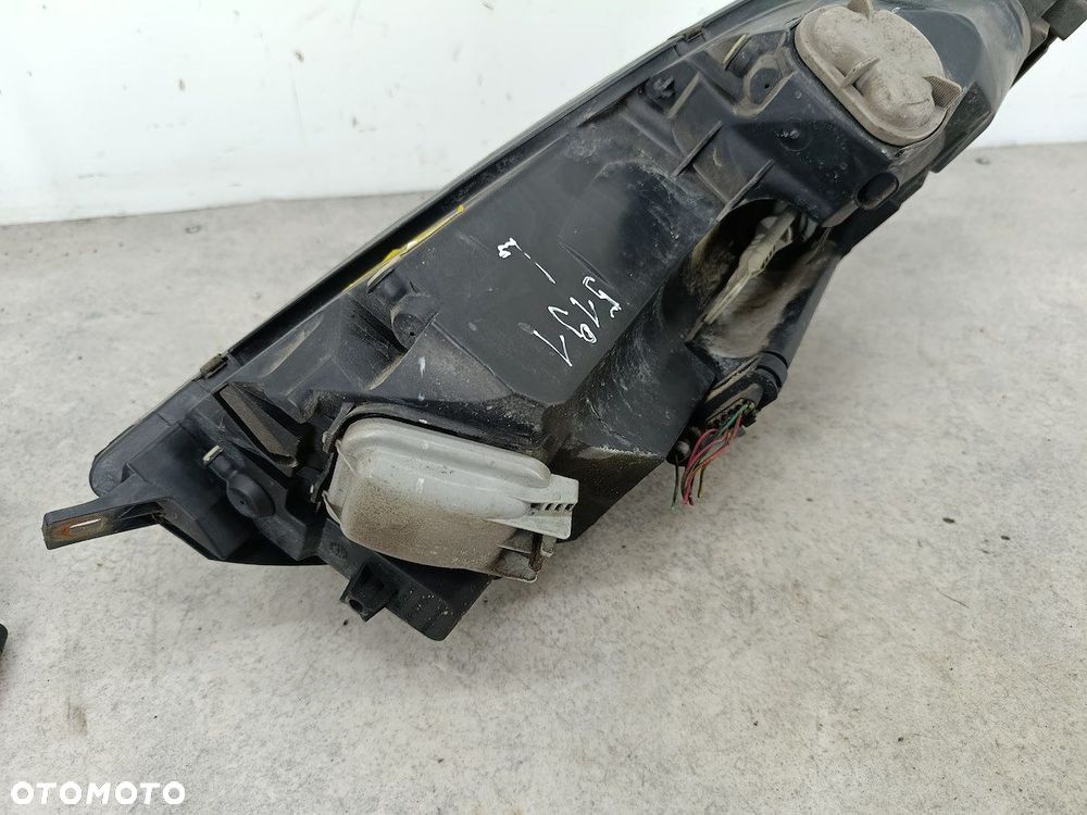 LAMPA PRZÓD LEWA MITSUBISHI COLT VI 8301A993 0301208221 - 8