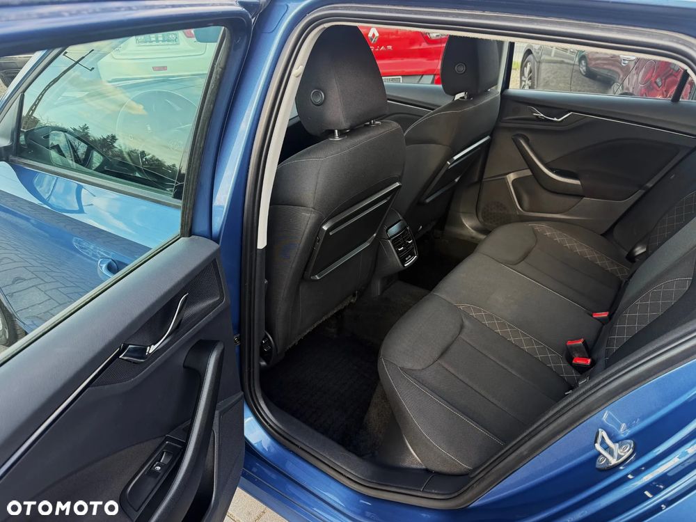 Skoda Kamiq 1.0 TSI Tour - 9