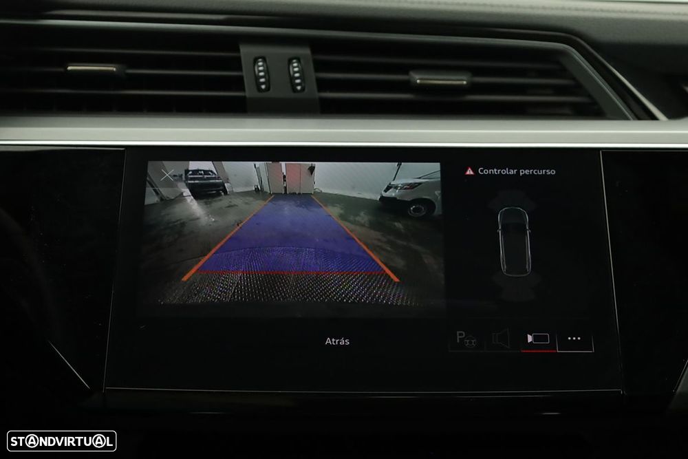 Audi e-tron 55 quattro S line - 12