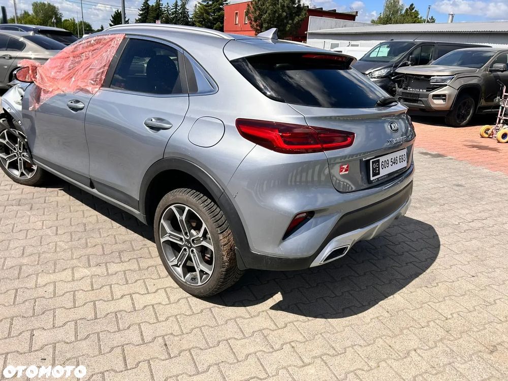 Kia XCeed 1.5 T-GDI M - 3