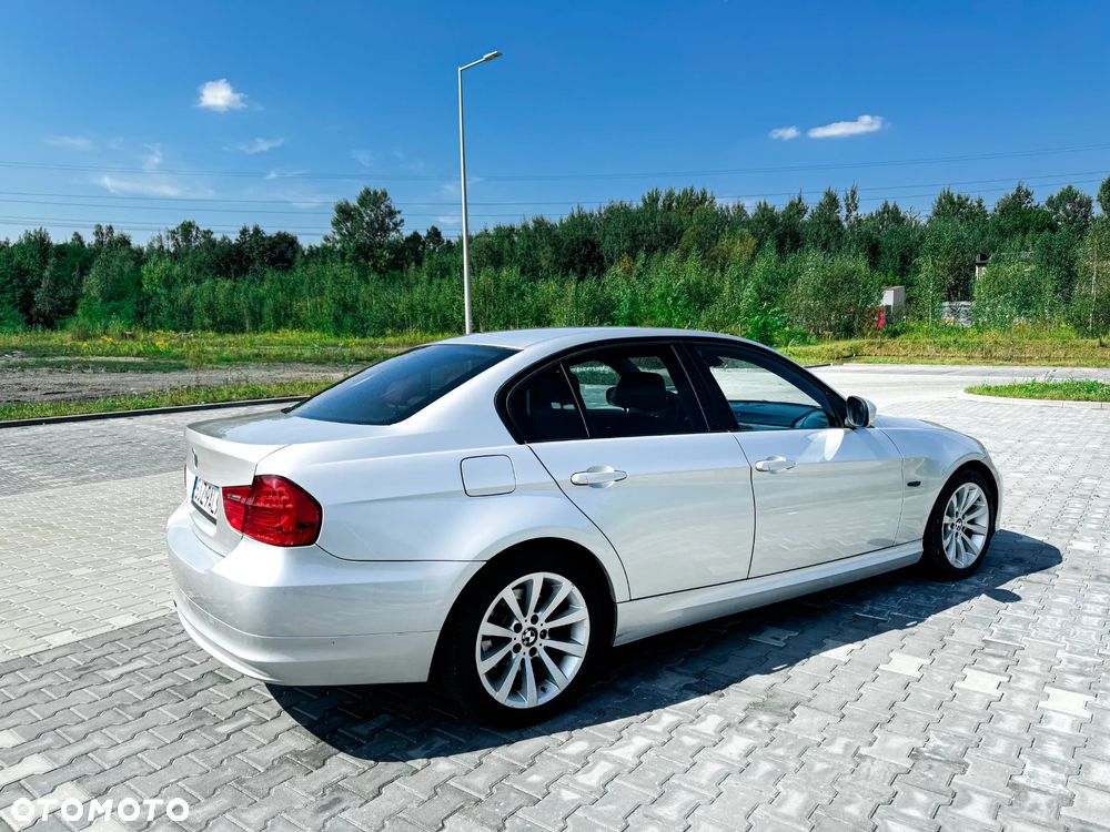 BMW Seria 3 318d - 6