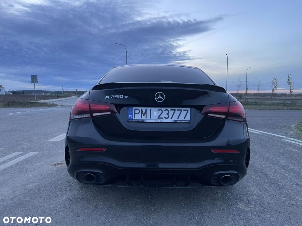 Mercedes-Benz Klasa A 250 E AMG Line 8G-DCT - 11