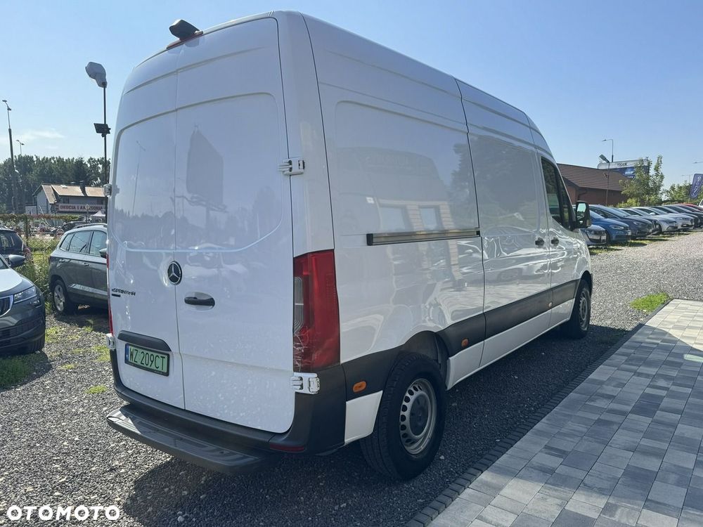 Mercedes-Benz Sprinter - 9