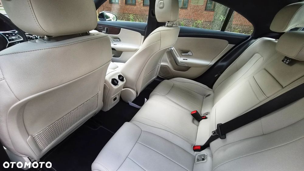 Mercedes-Benz CLA 250 4-Matic 7G-DCT - 26