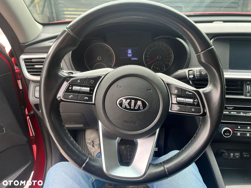 Kia Optima - 25
