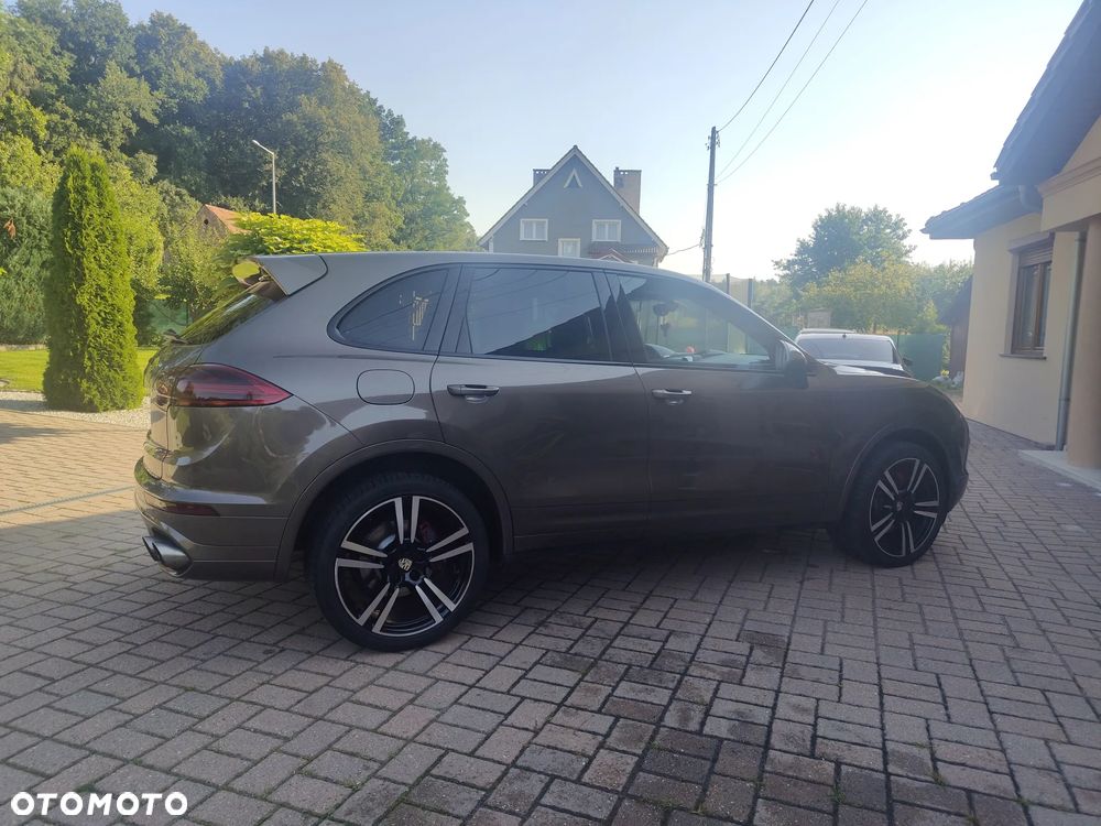 Porsche Cayenne Platinum Edition - 6
