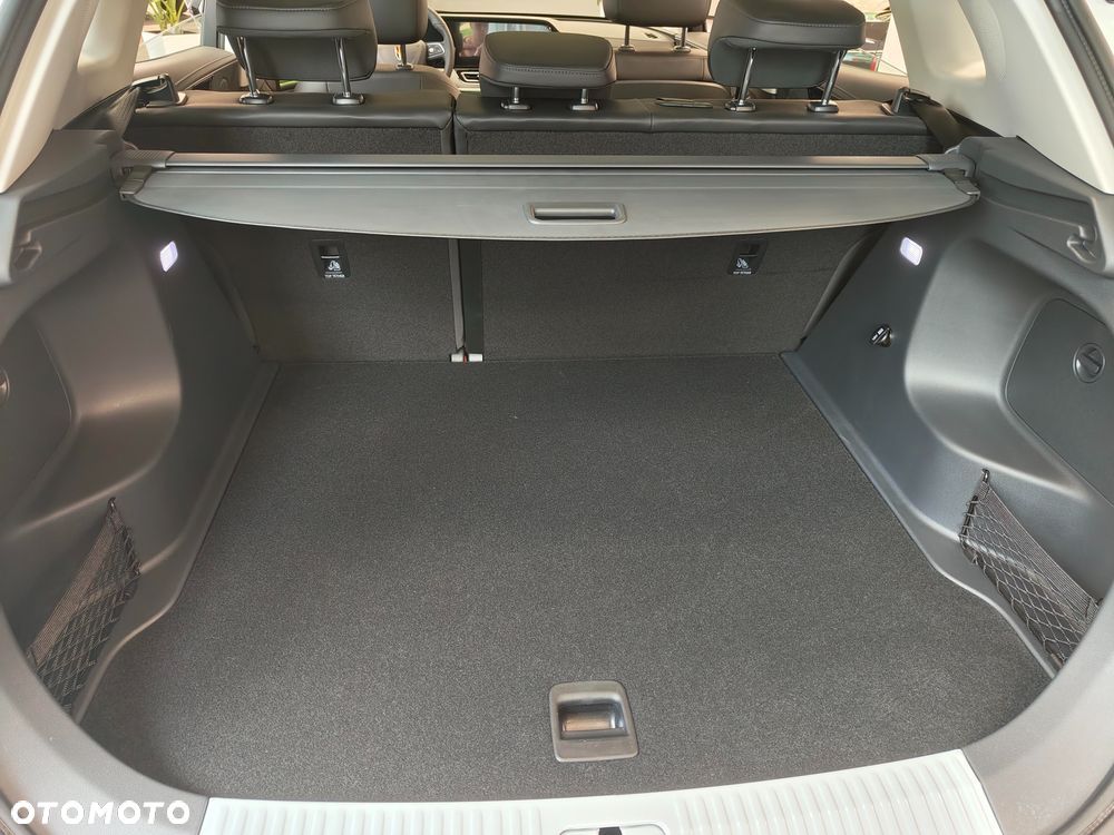 Hongqi HS5 2.0T Executive AWD - 8