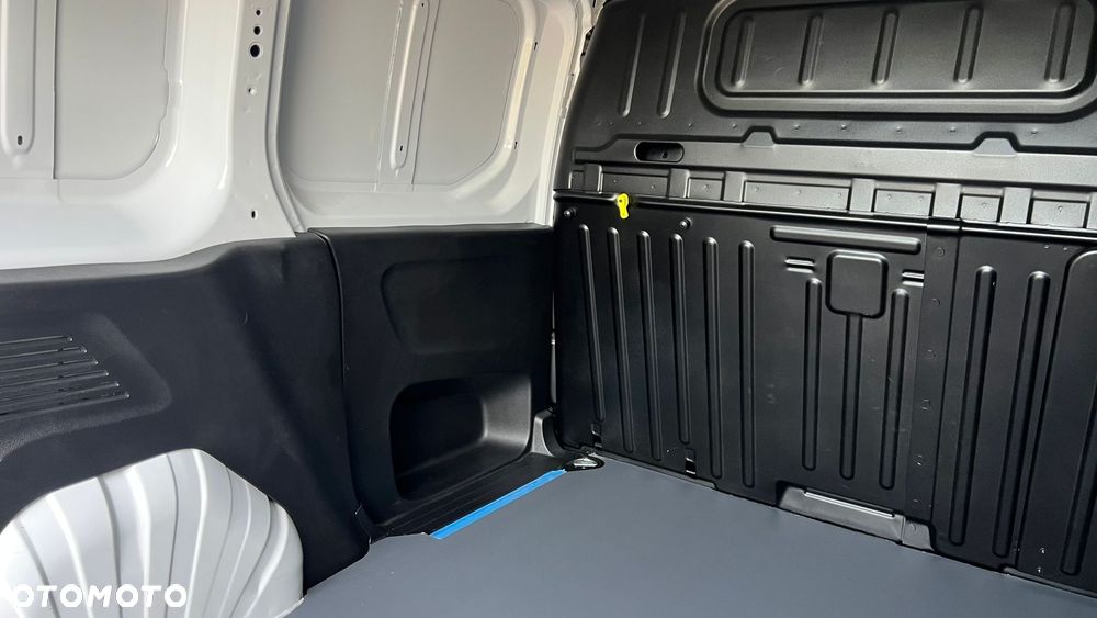 Toyota Proace City - 8