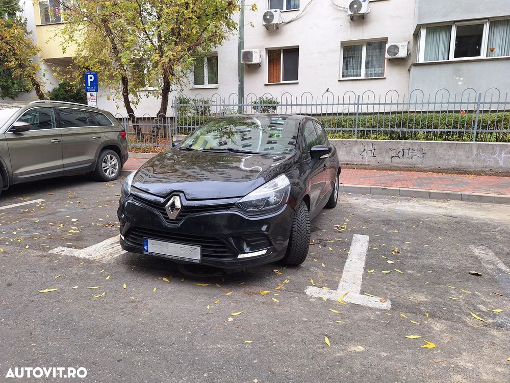 Renault Clio - 2