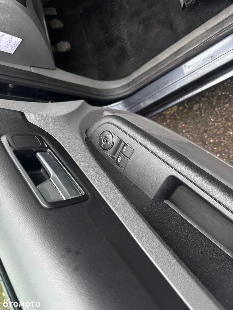 Ford Focus 1.6 16V Viva I - 14