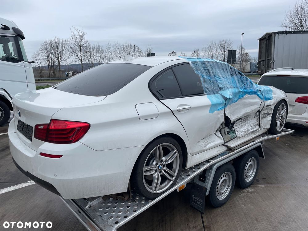 BMW Seria 5 525d Sport-Aut - 7