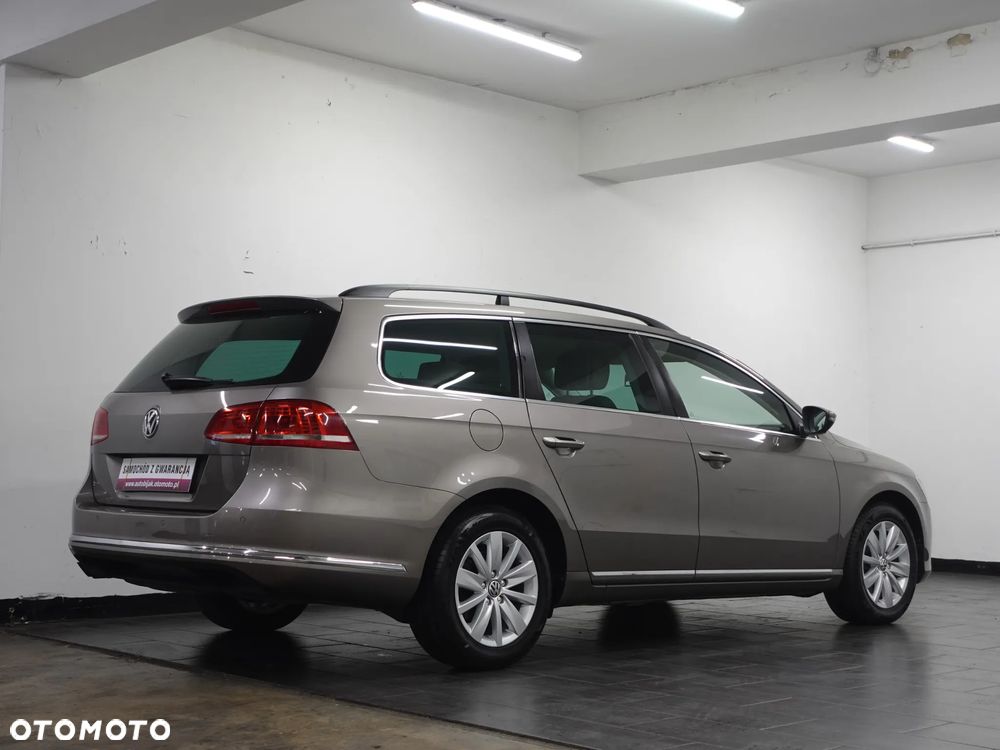 Volkswagen Passat - 9