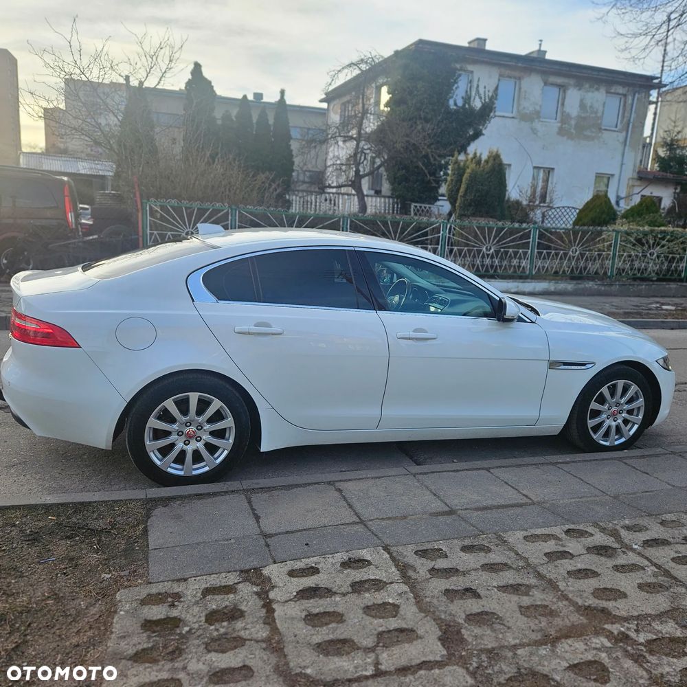 Jaguar XE - 14
