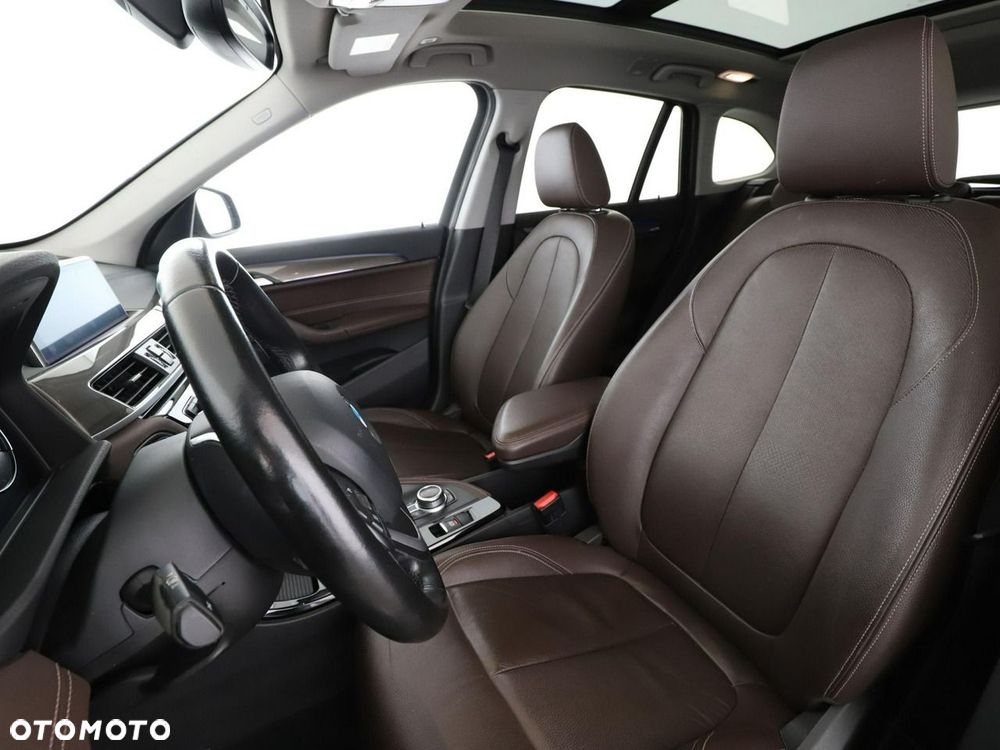 BMW X1 sDrive16d xLine - 14