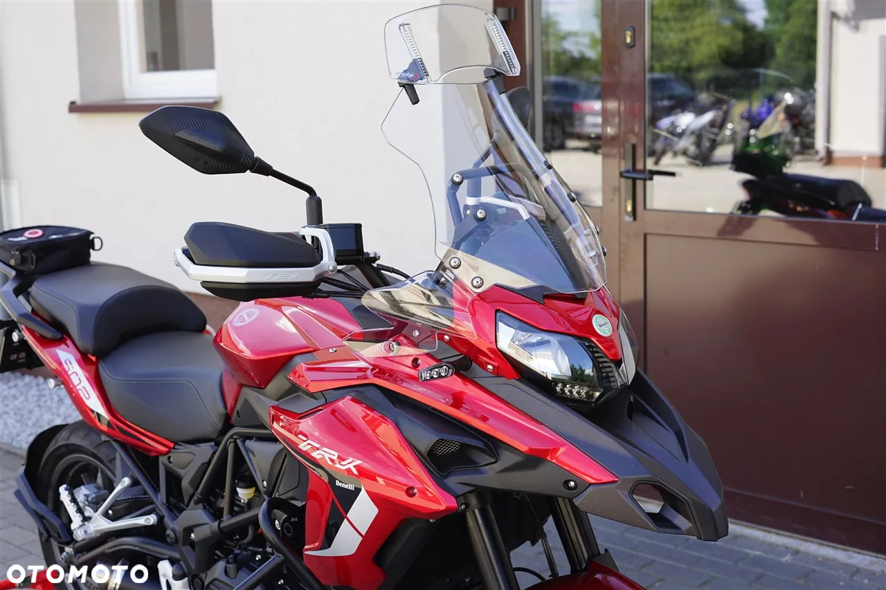 Benelli TRK 502 - 11