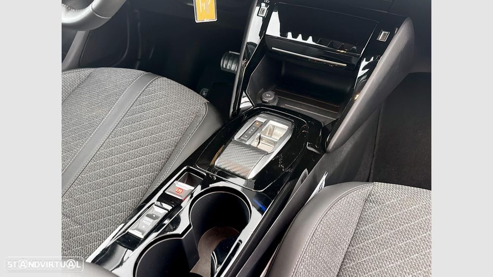 Peugeot 208 1.2 Hybrid Allure e-DCS6 - 23