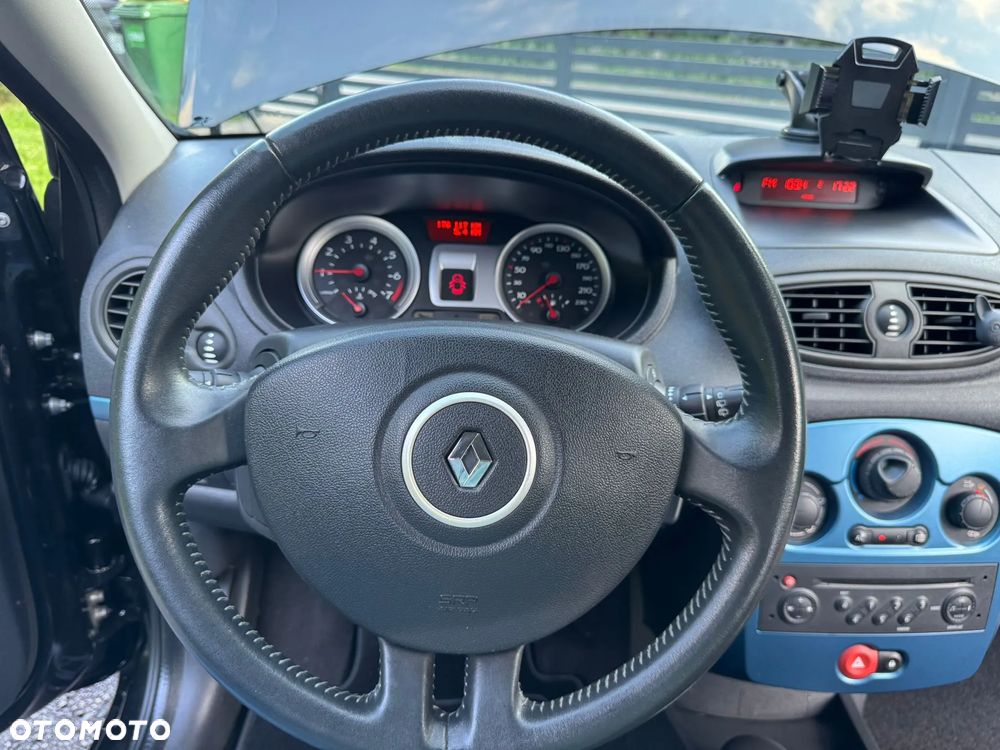 Renault Clio 1.2 16V 75 Collection - 22