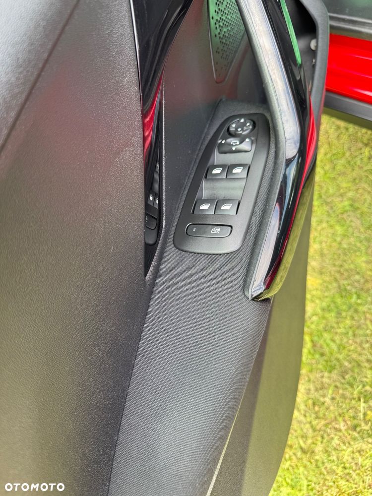 Peugeot 2008 1.5 BlueHDi Signature - 30