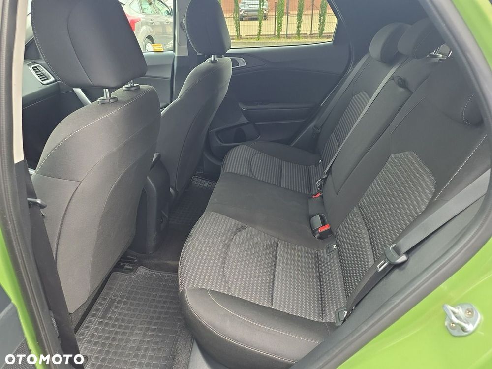 Kia XCeed 1.5 T-GDI M - 12