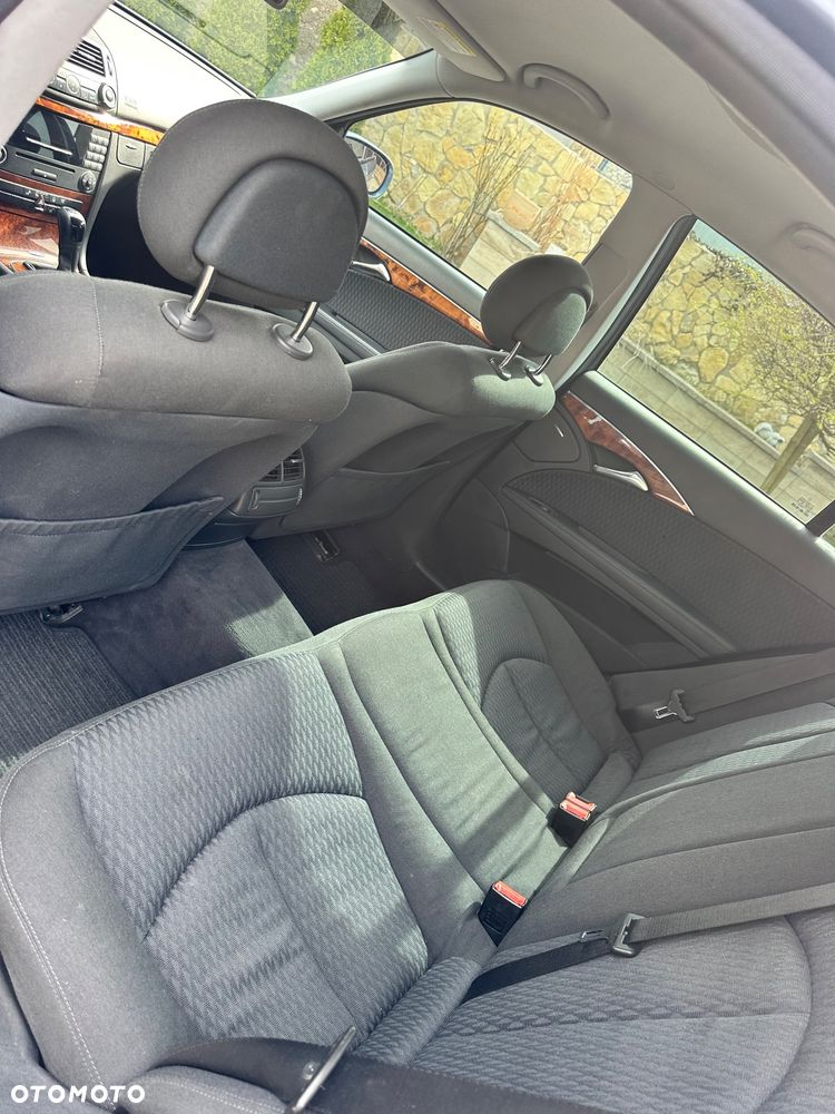 Mercedes-Benz Klasa E 240 Elegance - 25