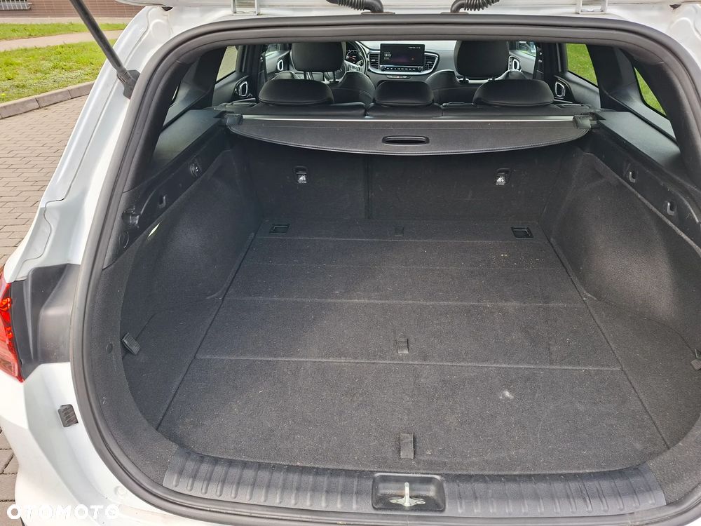 Kia Ceed 1.4 T-GDI DCT OPF GT Line - 4