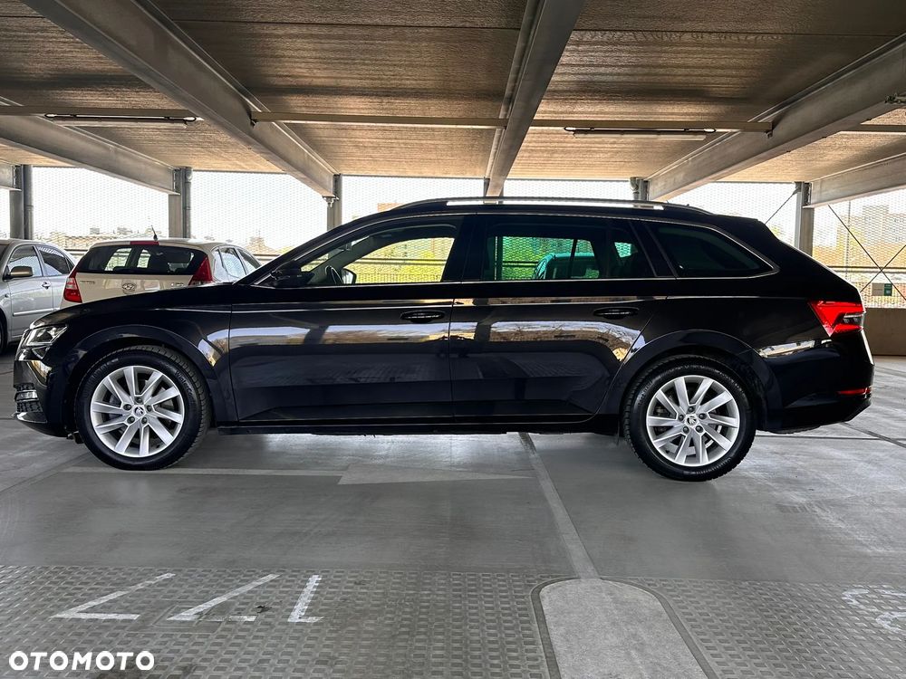 Skoda Superb 2.0 TDI SCR 4x4 Style DSG - 8