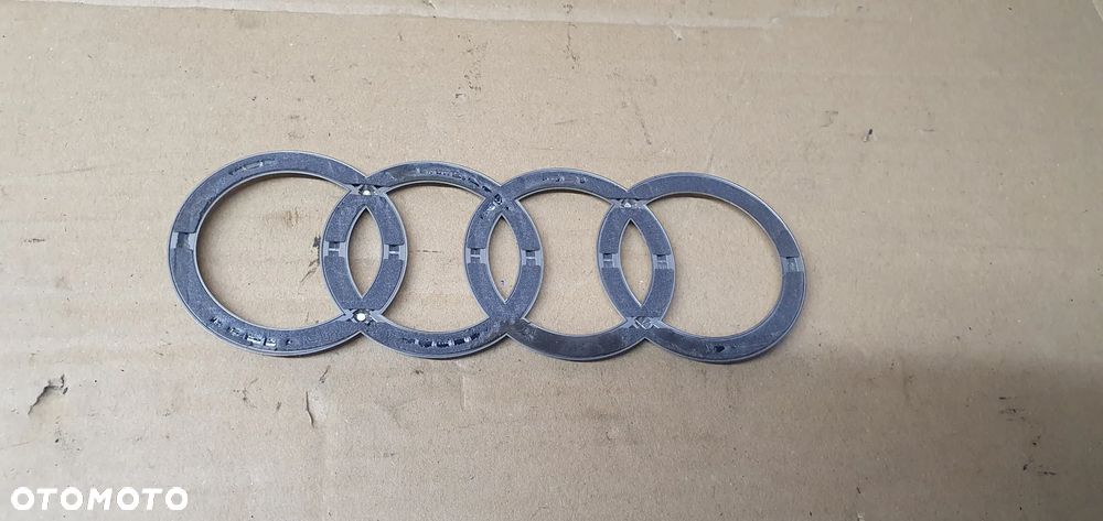 Znaczek emblemat logo klapy Audi A4 B8 - 4