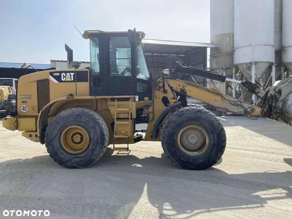 Caterpillar 930H - 4
