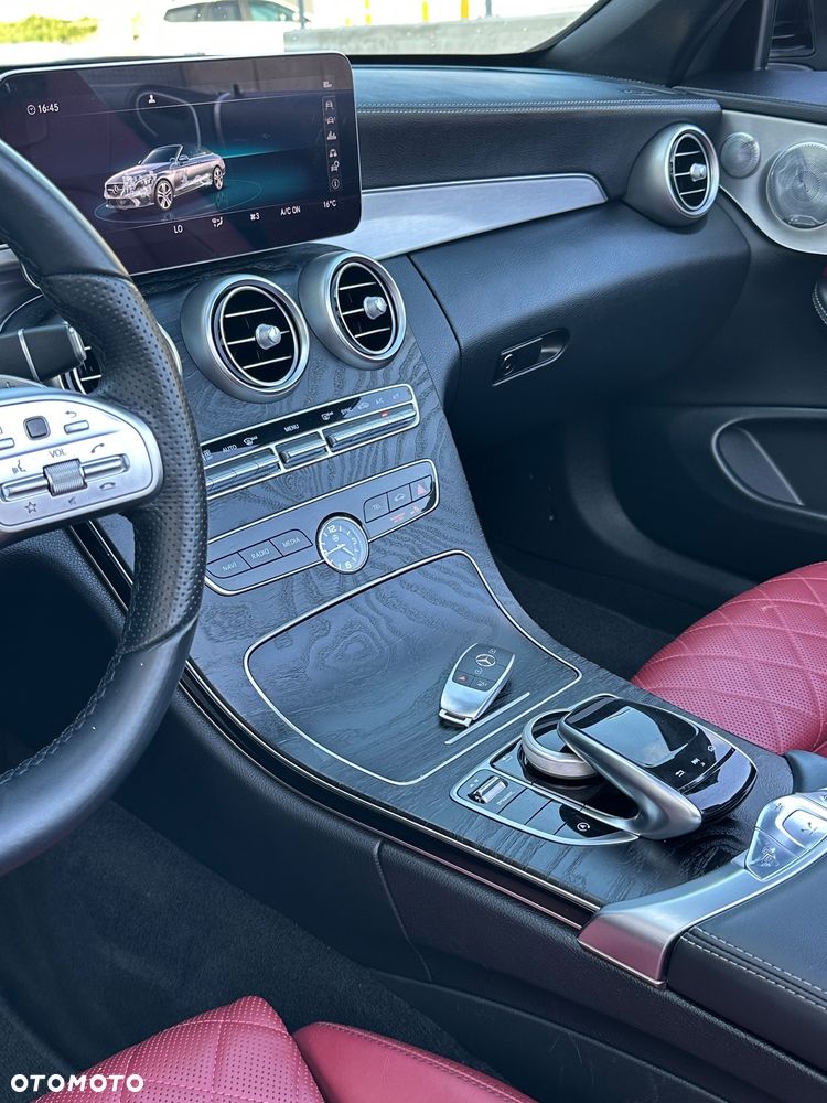 Mercedes-Benz Klasa C 300 9G-TRONIC - 13