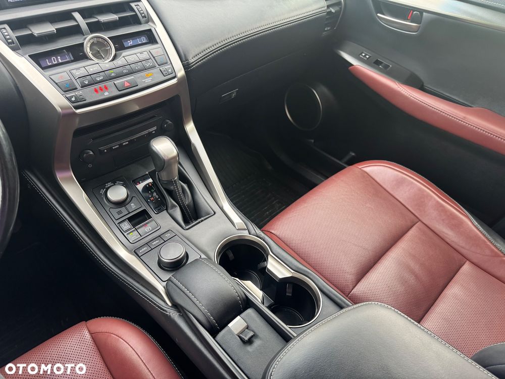 Lexus NX 200t Prestige AWD - 10