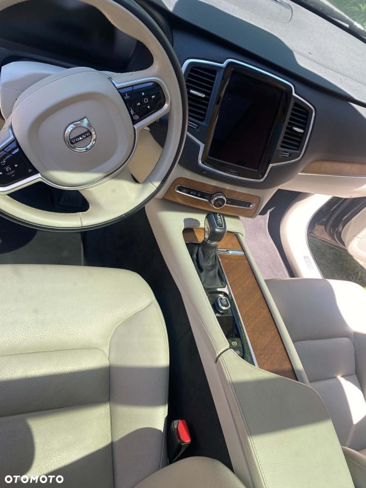 Volvo XC 90 T5 GPF AWD Momentum 7os - 8