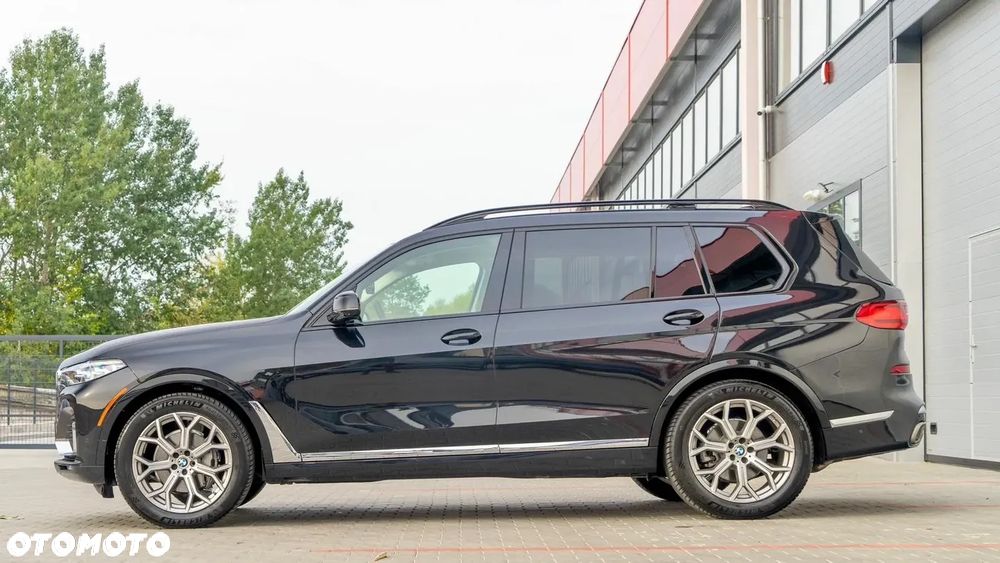 BMW X7 - 7