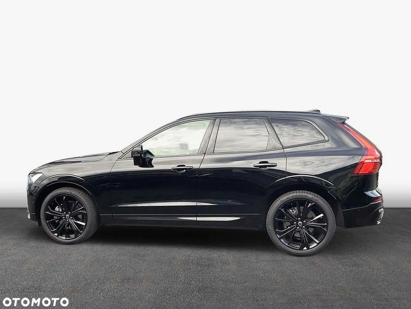 Volvo XC 60 B5 B AWD Plus Black Edition - 2