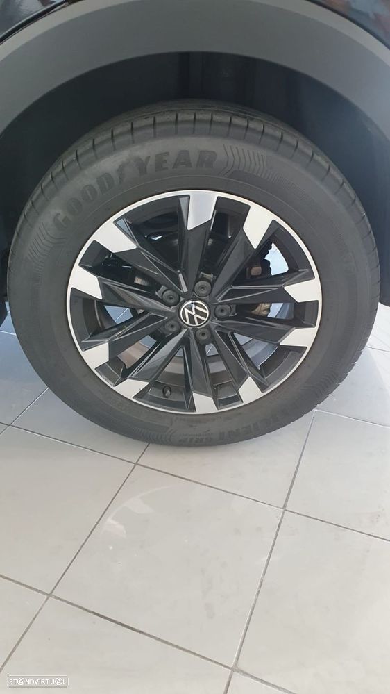 VW T-Cross 1.0 TSI BlackStyle DSG - 12