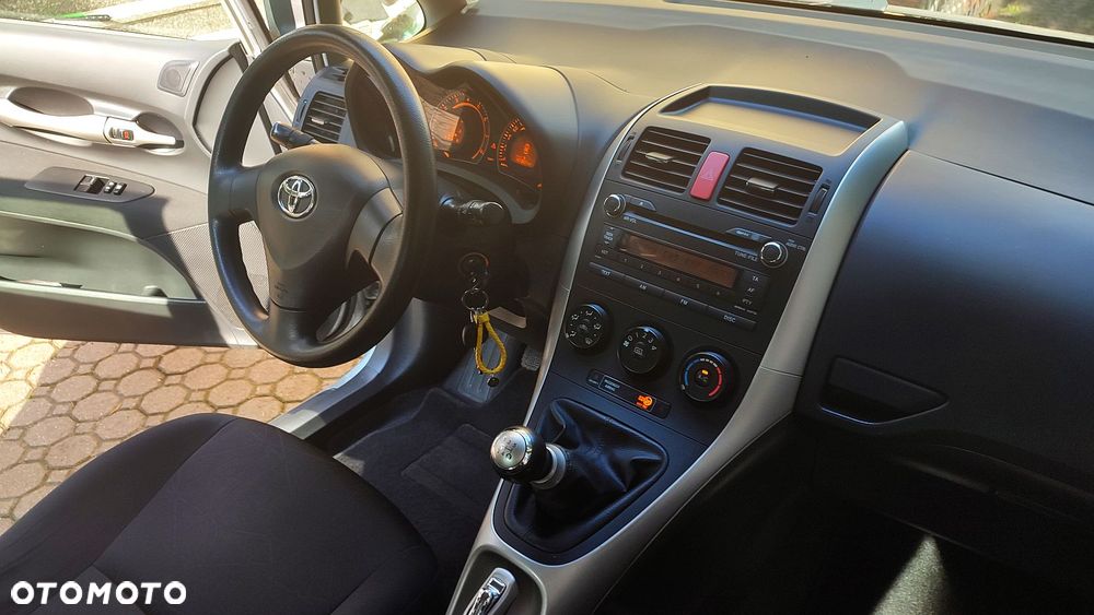 Toyota Auris 1.4 VVT-i Team - 6