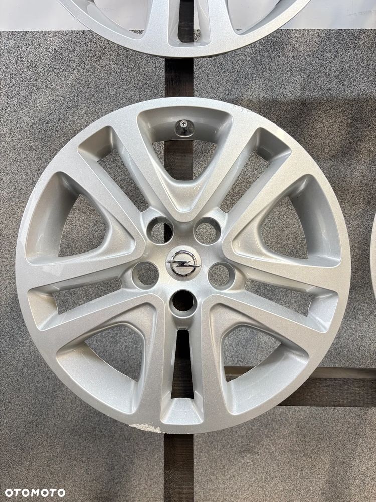 4 Kołpaki Opel Astra J, K, 5x105 16" Strukturalne, NR 13409779 AAMV - 4